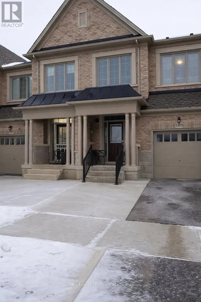#Lower Unit 1309 Restivo Lane, Milton (FO Ford), Ontario, L9E1J9, Milton (FO Ford), Ontario — photo 1 of 5