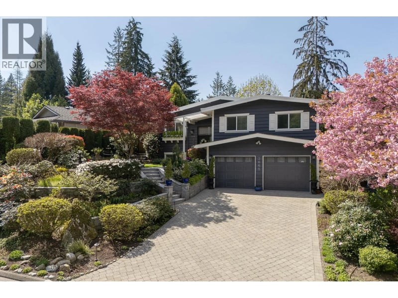 3665 RUTHERFORD Crescent, North Vancouver, British Columbia, V7N2C6, North Vancouver, British Columbia — photo 1 of 5