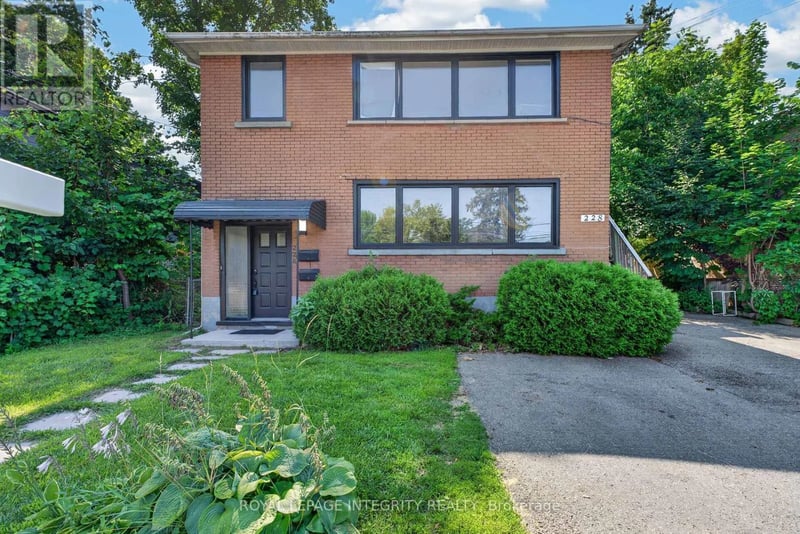 228 Woodroffe Avenue, Ottawa, Ontario, K2A3V4, Ottawa, Ontario — photo 1 of 5