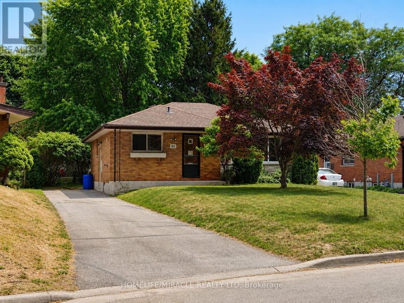 42 Mark Street, London East (East C), Ontario, N2V2G5, London East (East C), Ontario — photo 1 of 5