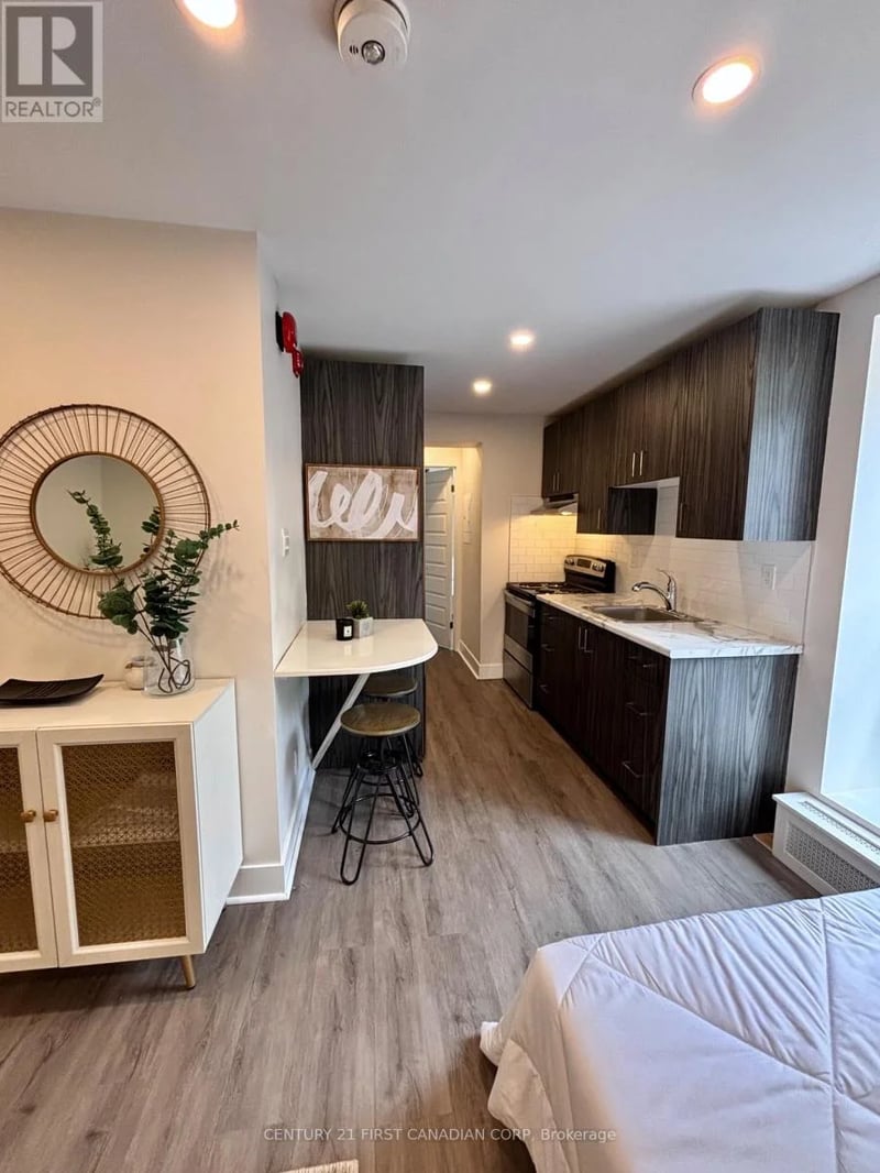 #541 75 High Street, London South (South F), Ontario, N6C4J8, London South (South F), Ontario — photo 1 of 5