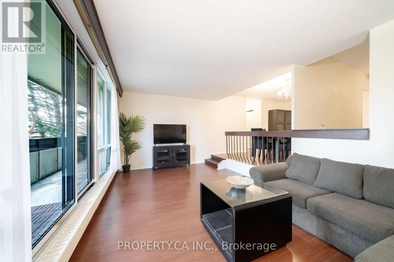 #307 455 Sentinel Road, Toronto (York University Heights), Ontario, M3J2T6, Toronto (York University Heights), Ontario — photo 1 of 5