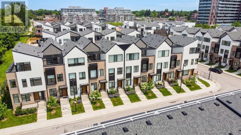 #47 40 Lou Parsons Way South, Mississauga (Port Credit), Ontario, L5H0B2, Mississauga (Port Credit), Ontario — photo 1 of 5