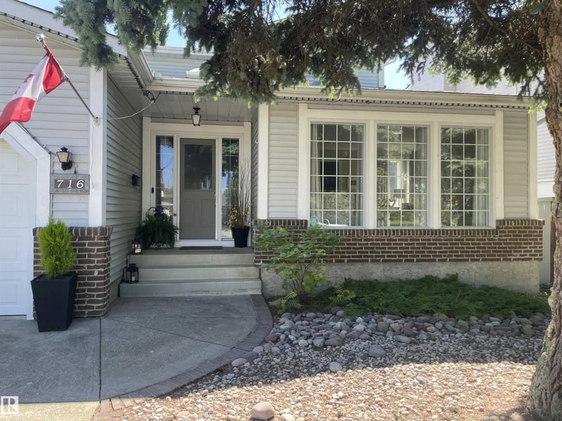 716 Hendra CR NW NW, Edmonton, Alberta, T6R1S6, Edmonton, Alberta — photo 1 of 5