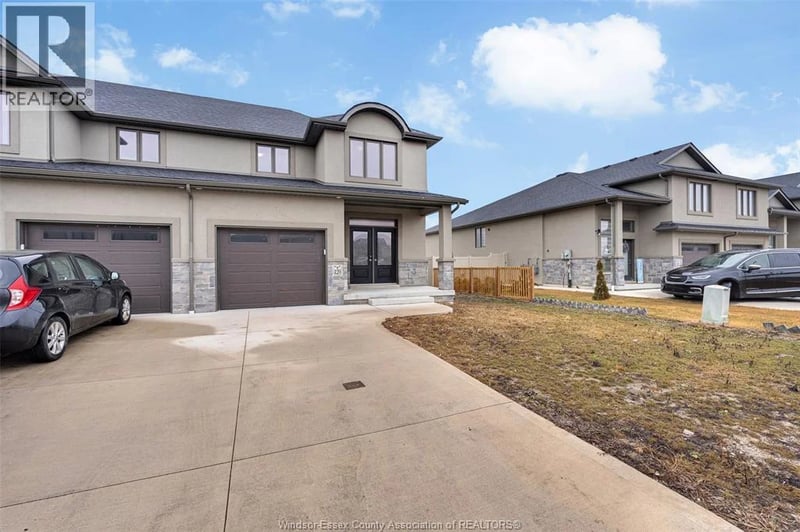 120 LANE Street, Essex, Ontario, N8M0B2, Essex, Ontario — photo 1 of 5