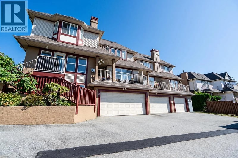 #2 1130 HACHEY Avenue, Coquitlam, British Columbia, V3K2H4, Coquitlam, British Columbia — photo 1 of 5