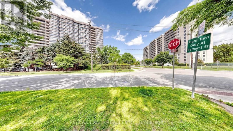 #Ph103 1101 Steeles Avenue West, Toronto (Westminster-Branson), Ontario, M2R3W5, Toronto (Westminster-Branson), Ontario — photo 1 of 5