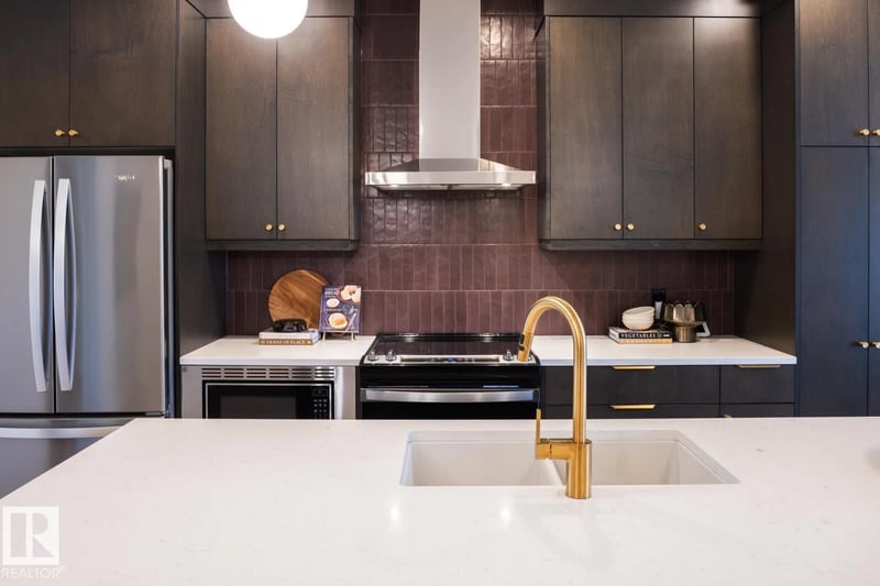 216 Chappelle DR SW, Edmonton, Alberta, T6W5X8, Edmonton, Alberta — photo 1 of 5