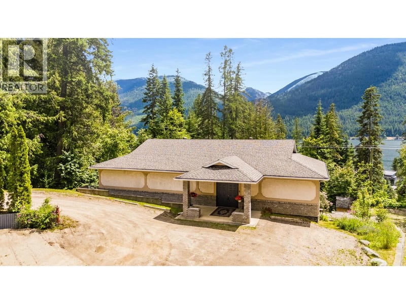 5648 Longbeach Road, Nelson, British Columbia, V1L6N9, Nelson, British Columbia — photo 1 of 5