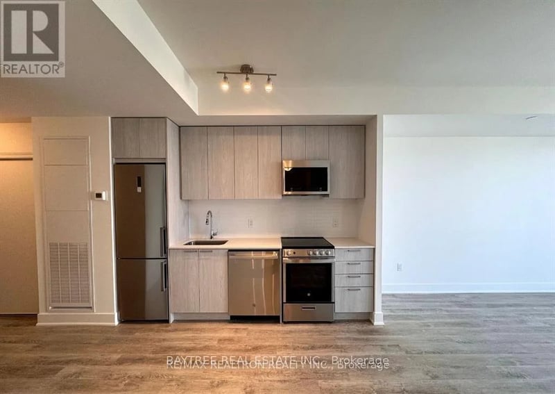 #1205 185 Deerfield Road, Newmarket (Central Newmarket), Ontario, L3Y0G7, Newmarket (Central Newmarket), Ontario — photo 1 of 5