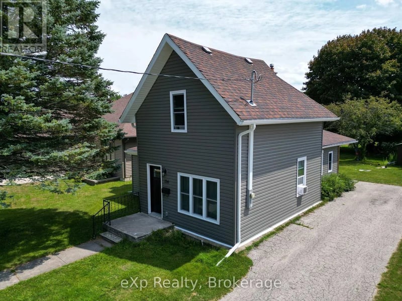 136 Breadalbane Street South, Saugeen Shores, Ontario, N0H2L0, Saugeen Shores, Ontario — photo 1 of 5