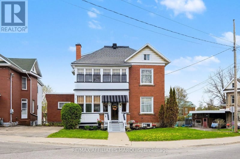 70 Maple Avenue, Smiths Falls, Ontario, K7A2A7, Smiths Falls, Ontario — photo 1 of 5