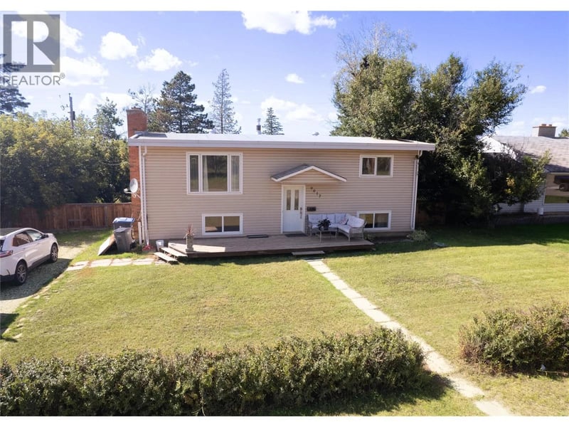 9017 17 Street, Dawson Creek, British Columbia, V1G4A5, Dawson Creek, British Columbia — photo 1 of 5