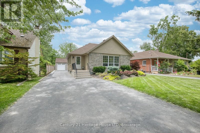 6021 Montrose Road, Niagara Falls (West Wood), Ontario, L2H1L4, Niagara Falls (West Wood), Ontario — photo 1 of 5