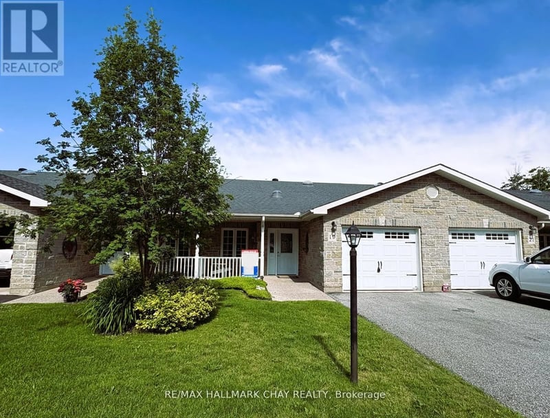 19 Greenway Drive, Wasaga Beach, Ontario, L9Z0E6, Wasaga Beach, Ontario — photo 1 of 5