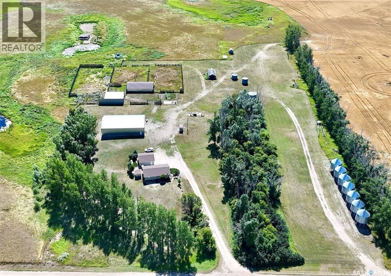 North Davidson Acreage, Mccraney Rm No. 282, Saskatchewan, S0G1A0, Mccraney Rm No. 282, Saskatchewan — photo 1 of 5