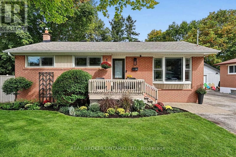 110 Murray Drive, Aurora (Aurora Highlands), Ontario, L4G2C5, Aurora (Aurora Highlands), Ontario — photo 1 of 5