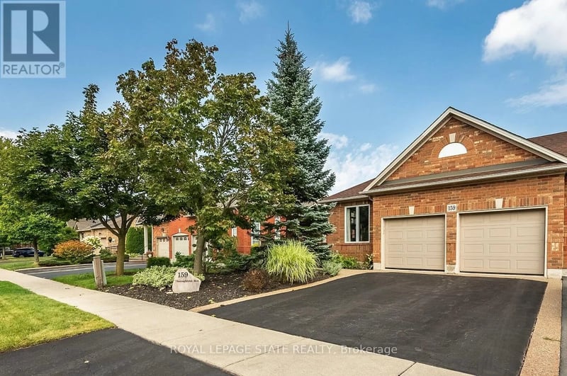 159 Thoroughbred Boulevard, Hamilton (Meadowlands), Ontario, L9K1N2, Hamilton (Meadowlands), Ontario — photo 1 of 5