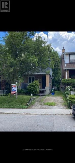 121 MAPLEWOOD Avenue, Toronto (Humewood-Cedarvale), Ontario, M6C1J7, Toronto (Humewood-Cedarvale), Ontario — photo 1 of 5