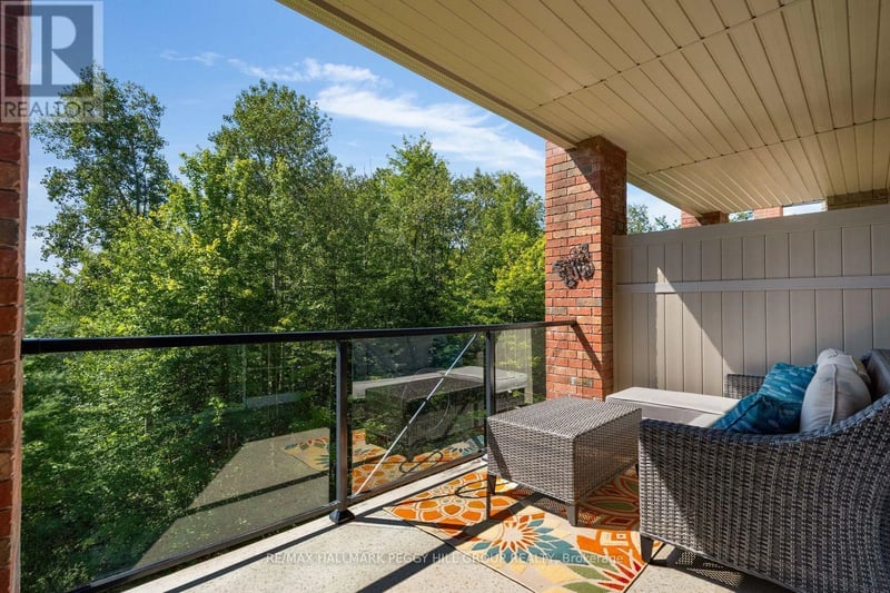 #302 43 Ferndale Drive South, Barrie (Ardagh), Ontario, L4N5W6, Barrie (Ardagh), Ontario — photo 1 of 5