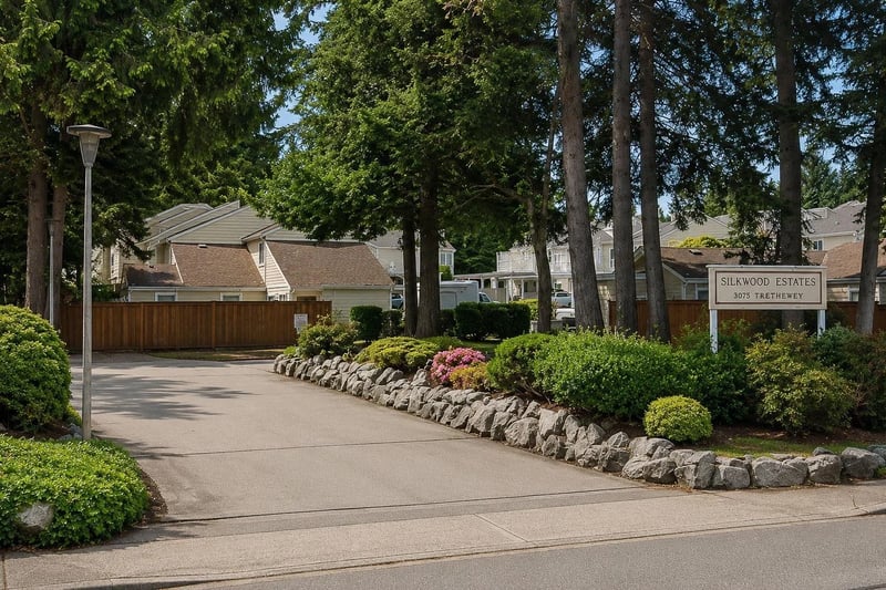 #20 3075 TRETHEWEY Street, Abbotsford, British Columbia, V2T3R4, Abbotsford, British Columbia — photo 1 of 5