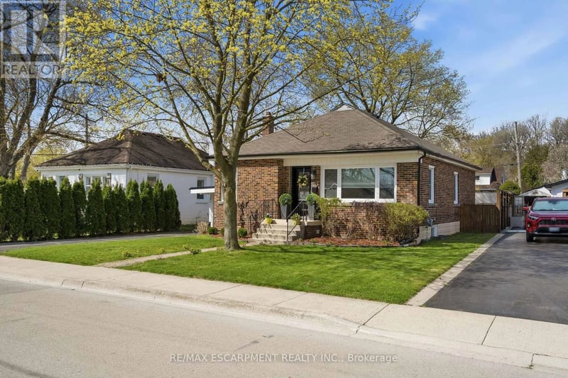 31 CAMERON Avenue, Hamilton (Dundas), Ontario, L9H1P6, Hamilton (Dundas), Ontario — photo 1 of 5