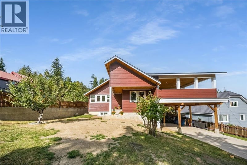 2460 Fourth Avenue, Rossland, British Columbia, V0G1Y0, Rossland, British Columbia — photo 1 of 5