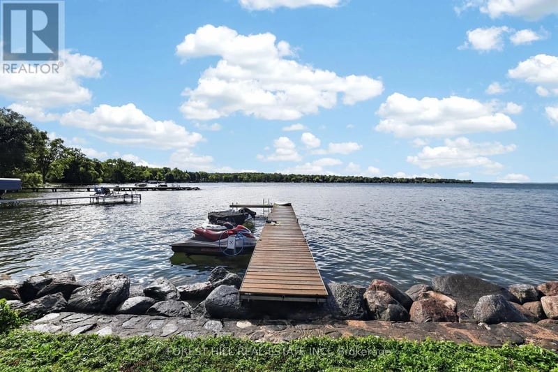 9 Tikvah Circle, Georgina (Historic Lakeshore Communities), Ontario, L4P3C8, Georgina (Historic Lakeshore Communities), Ontario — photo 1 of 5