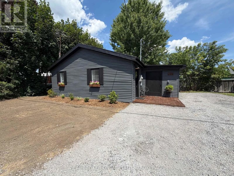 230 Boundary Road East, North Glengarry, Ontario, K0C1A0, North Glengarry, Ontario — photo 1 of 5