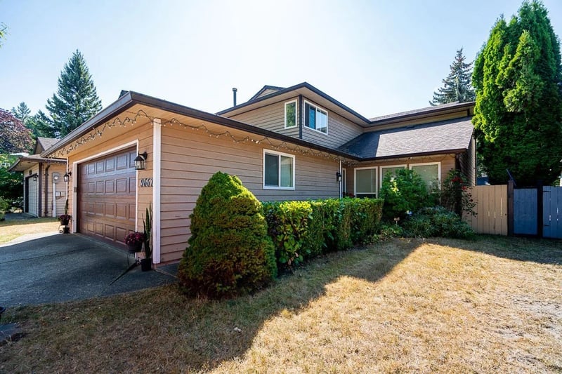 9667 155 Street, Surrey, British Columbia, V3R7Y9, Surrey, British Columbia — photo 1 of 5