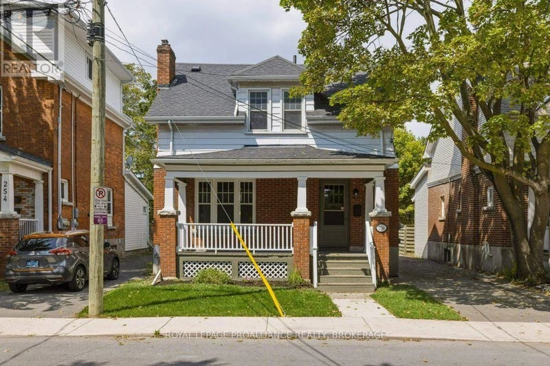256 Collingwood Street, Kingston (Central City East), Ontario, K7L3X8, Kingston (Central City East), Ontario — photo 1 of 5