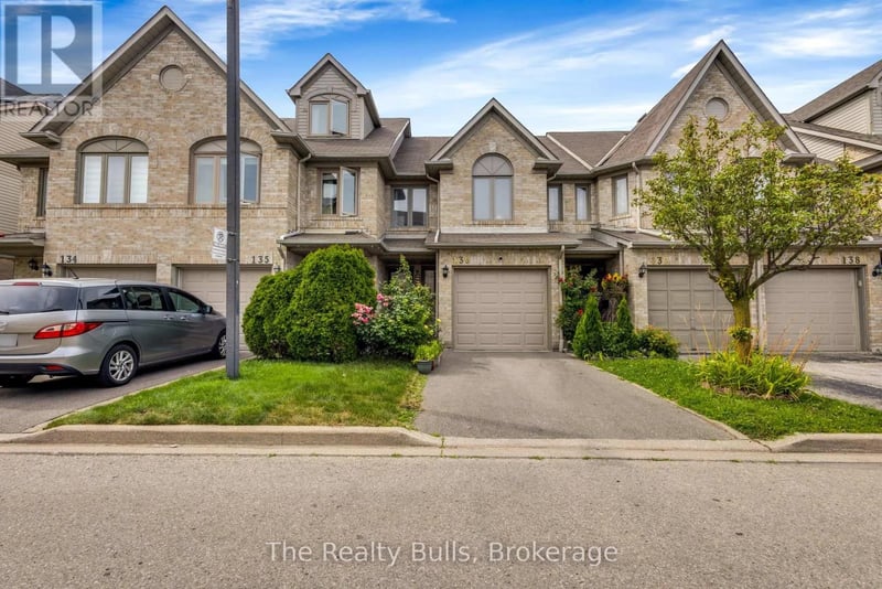 #136 1292 Sherwood Mills Boulevard, Mississauga (East Credit), Ontario, L5V2G8, Mississauga (East Credit), Ontario — photo 1 of 5