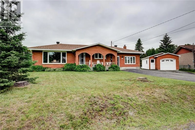 1721 Charles Court, Val Caron, Ontario, P3N1H3, Val Caron, Ontario — photo 1 of 5