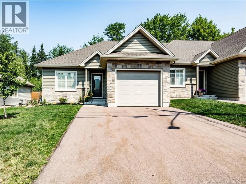25 Verte, Dieppe, New Brunswick, E1A8Y8, Dieppe, New Brunswick — photo 1 of 5