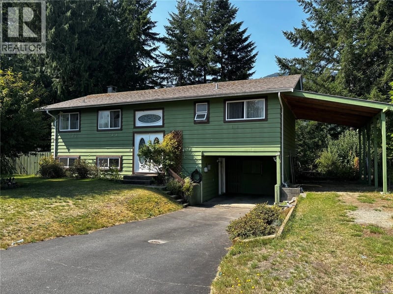 390 alder Crescent, Gold River, British Columbia, V0P1G0, Gold River, British Columbia — photo 1 of 5