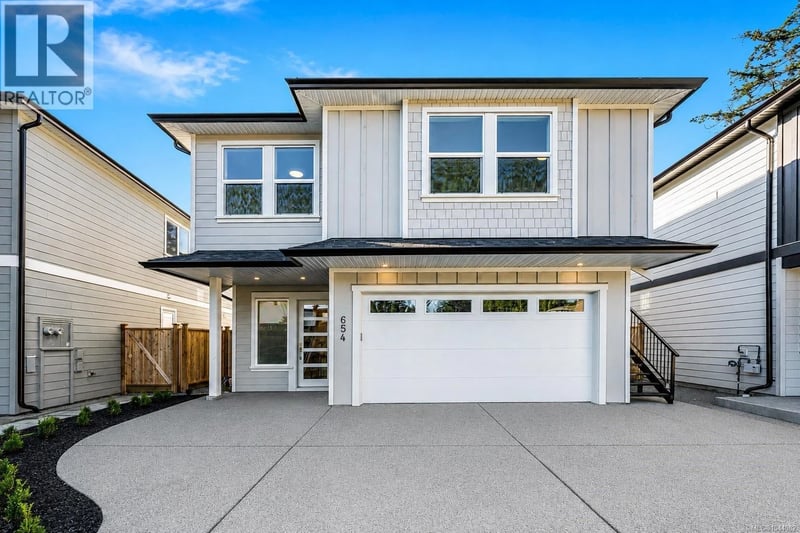 654 Wisteria Ridge, Langford, British Columbia, V9B3N4, Langford, British Columbia — photo 1 of 5