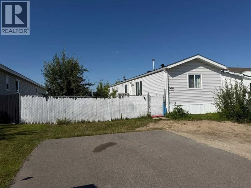 9610 101 Avenue, Clairmont, Alberta, T8X5G5, Clairmont, Alberta — photo 1 of 5