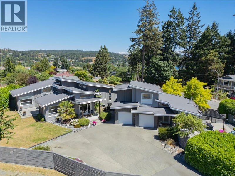 1501 Argyle Avenue, Nanaimo, British Columbia, V9S3K3, Nanaimo, British Columbia — photo 1 of 5