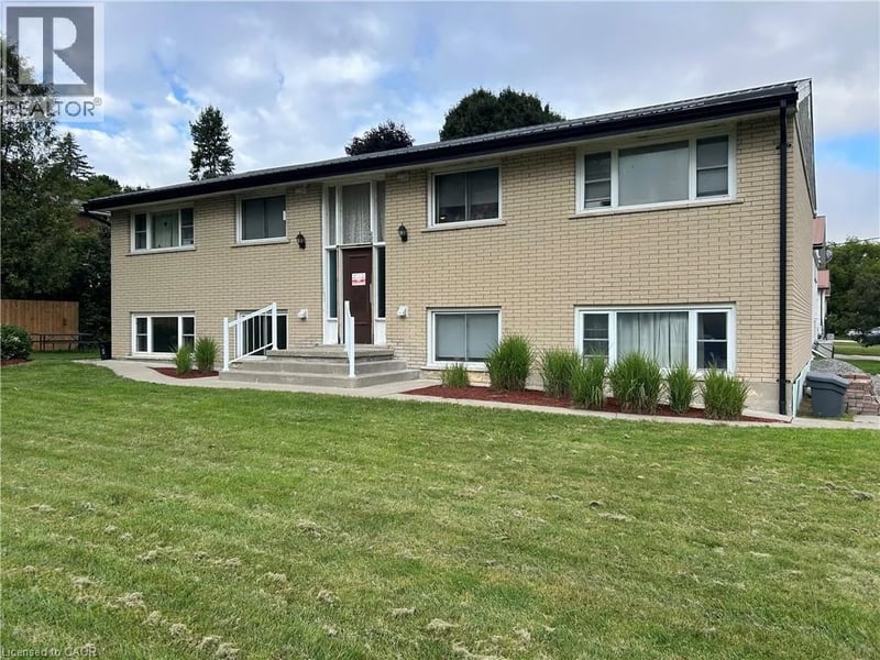 #1 250 CEDAR Street, Simcoe, Ontario, N3Y2H9, Simcoe, Ontario — photo 1 of 5