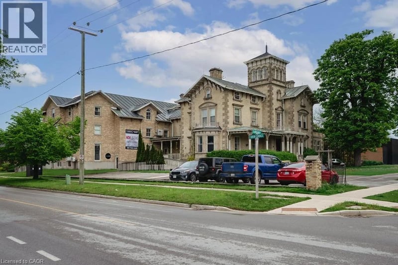 255 DURHAM Street, Kincardine, Ontario, N2Z2Y3, Kincardine, Ontario — photo 1 of 5