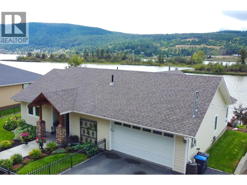 1515 DUNCAN Road, Williams Lake, British Columbia, V2G5K5, Williams Lake, British Columbia — photo 1 of 5