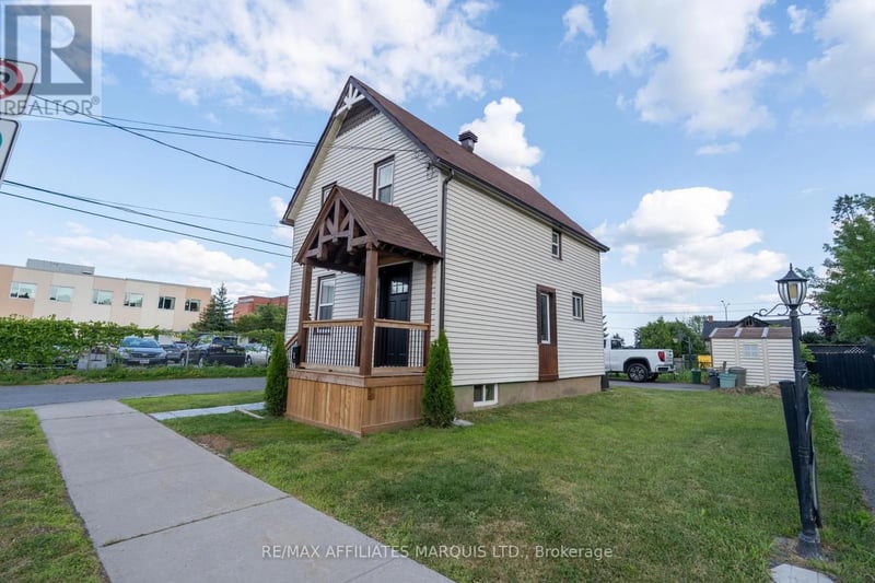 2 Whitehead Avenue, Cornwall, Ontario, K6J1B1, Cornwall, Ontario — photo 1 of 5