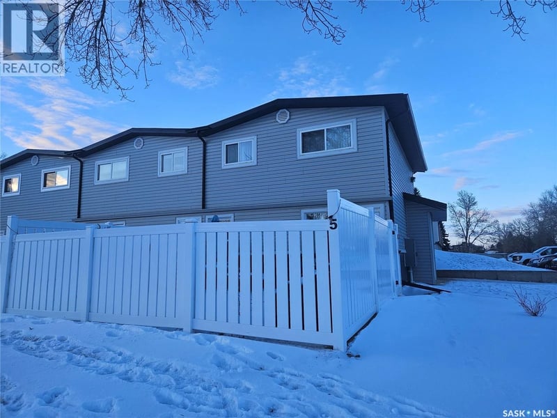 5 1292 Gordon ROAD, Moose Jaw, Saskatchewan, S6H3E5, Moose Jaw, Saskatchewan — photo 1 of 5