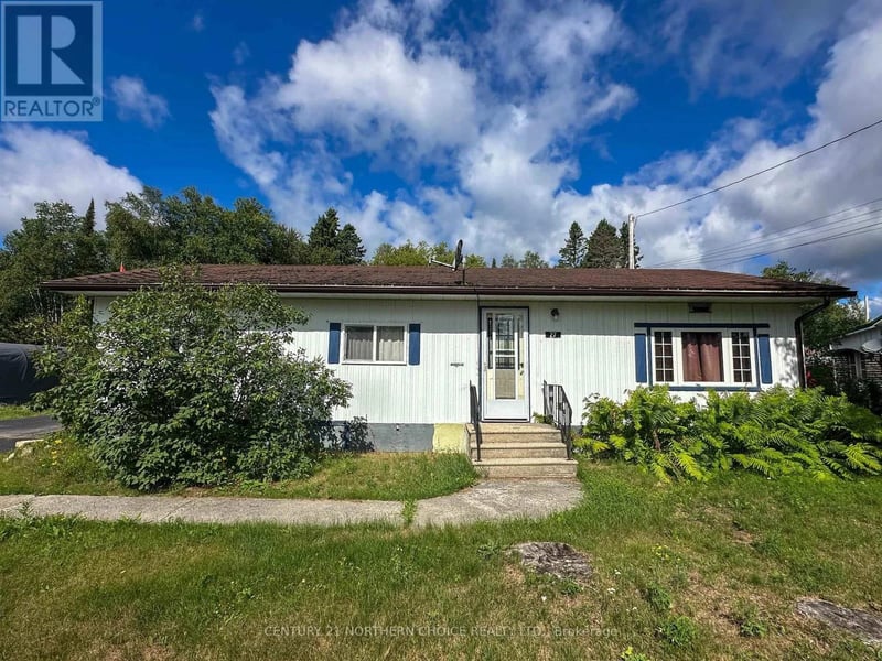 27 Aspen Street, Ear Falls (TB-701), Ontario, P0V1T0, Ear Falls (TB-701), Ontario — photo 1 of 5