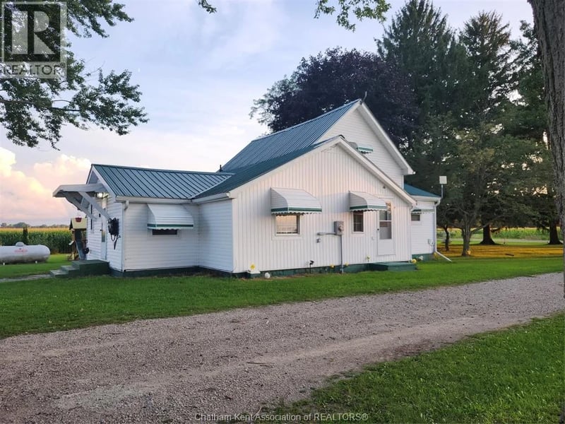 29395 ZONE  4 Road, Thamesville, Ontario, N0P1C0, Thamesville, Ontario — photo 1 of 5