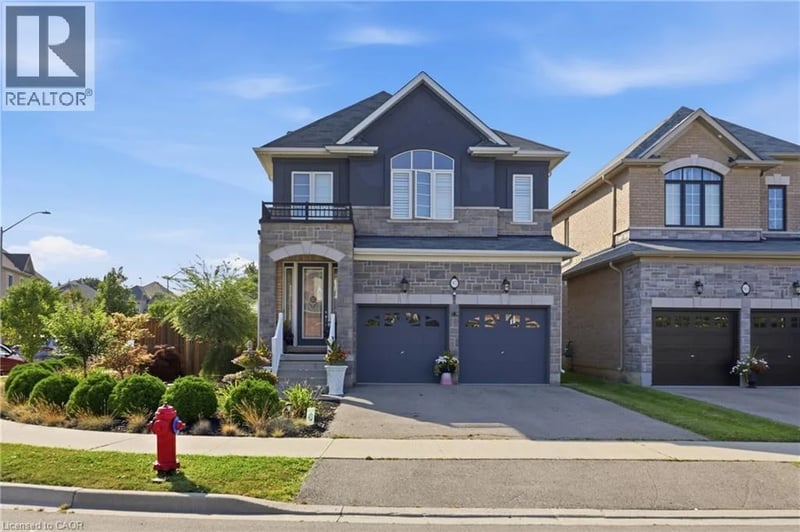 97 NARBONNE Crescent, Stoney Creek, Ontario, L8J0J6, Stoney Creek, Ontario — photo 1 of 5