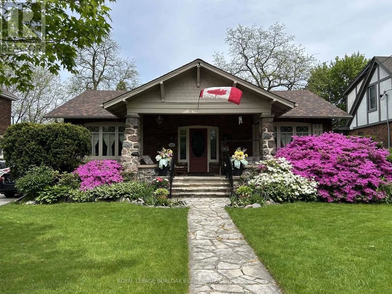 569 Locust Street, Burlington (Brant), Ontario, L7S1V7, Burlington (Brant), Ontario — photo 1 of 5