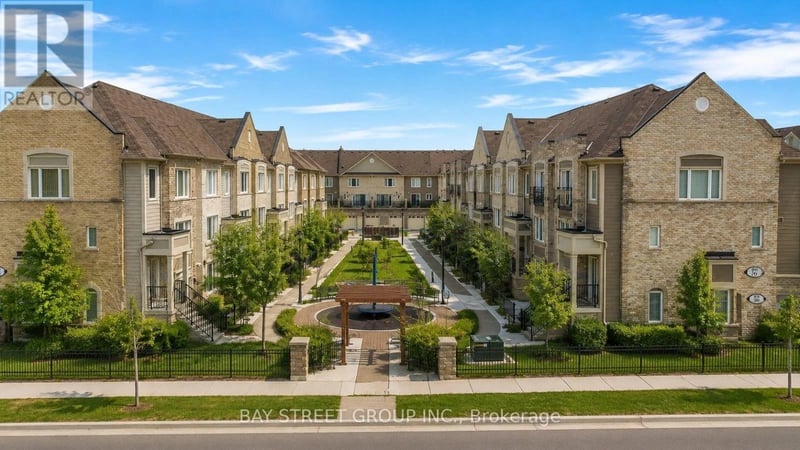 #40 2891 Rio Court, Mississauga (Central Erin Mills), Ontario, L5M0S4, Mississauga (Central Erin Mills), Ontario — photo 1 of 5