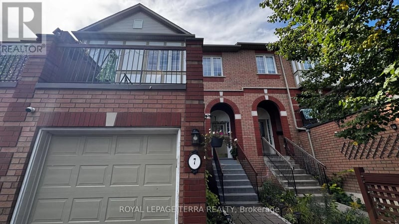 #7 2871 Darien Road, Burlington (Rose), Ontario, L7M4R6, Burlington (Rose), Ontario — photo 1 of 5