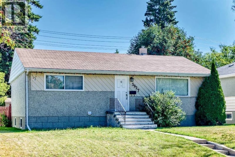3927 40A Avenue, Red Deer, Alberta, T4N2W9, Red Deer, Alberta — photo 1 of 5